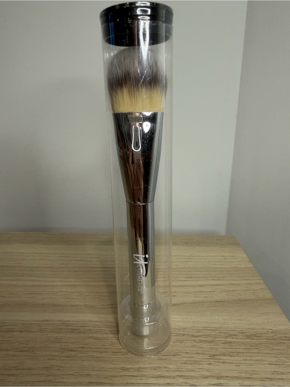 IT Cosmetics Plush Paddle Foundation Brush  - Sealed New